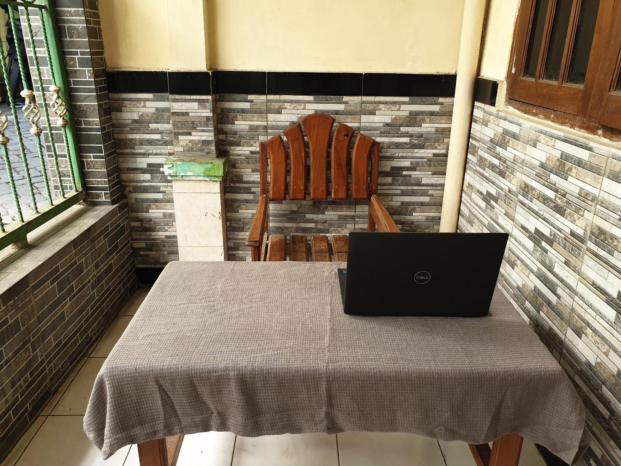 Oyo Life 92620 Syfa Kost 2* Malang